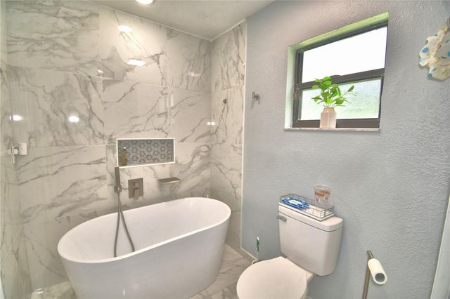 8610 STATE ROAD 33 N, Lakeland, FL 33809