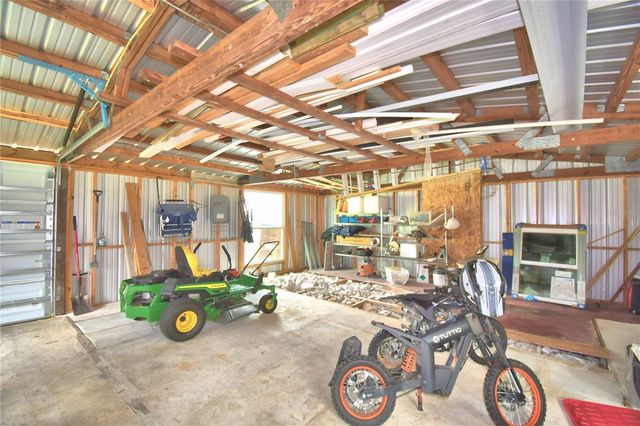 8610 STATE ROAD 33 N, Lakeland, FL 33809