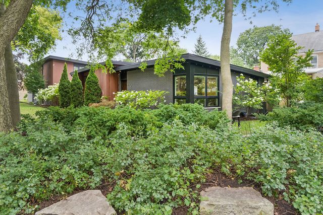 1720 Washington Street, Evanston, IL 60202