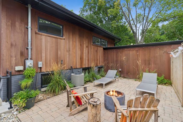 1720 Washington Street, Evanston, IL 60202