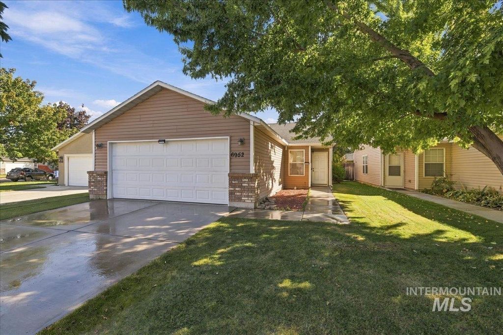 6952 S Dewberry, Boise, ID 83709 photo 2
