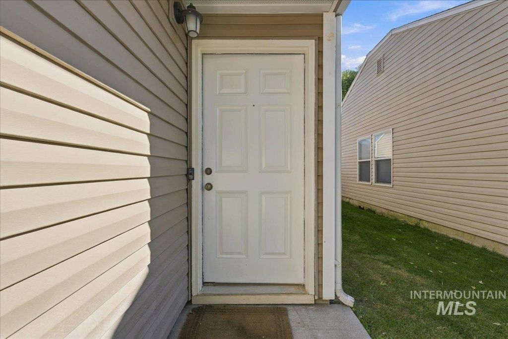 6952 S Dewberry, Boise, ID 83709 photo 4