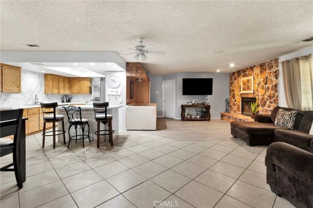 12790 Patoka Court, Apple Valley, CA 92308