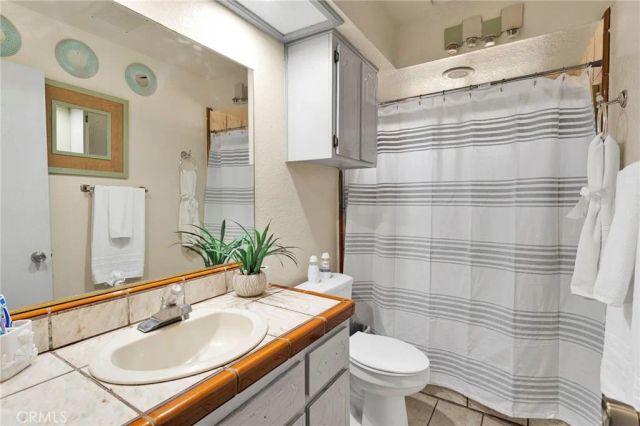 12790 Patoka Court, Apple Valley, CA 92308