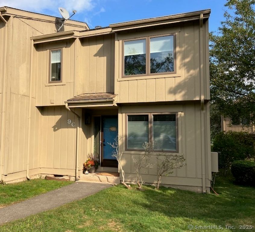 9 Pilgrim Harbor C, Wallingford, CT 06492