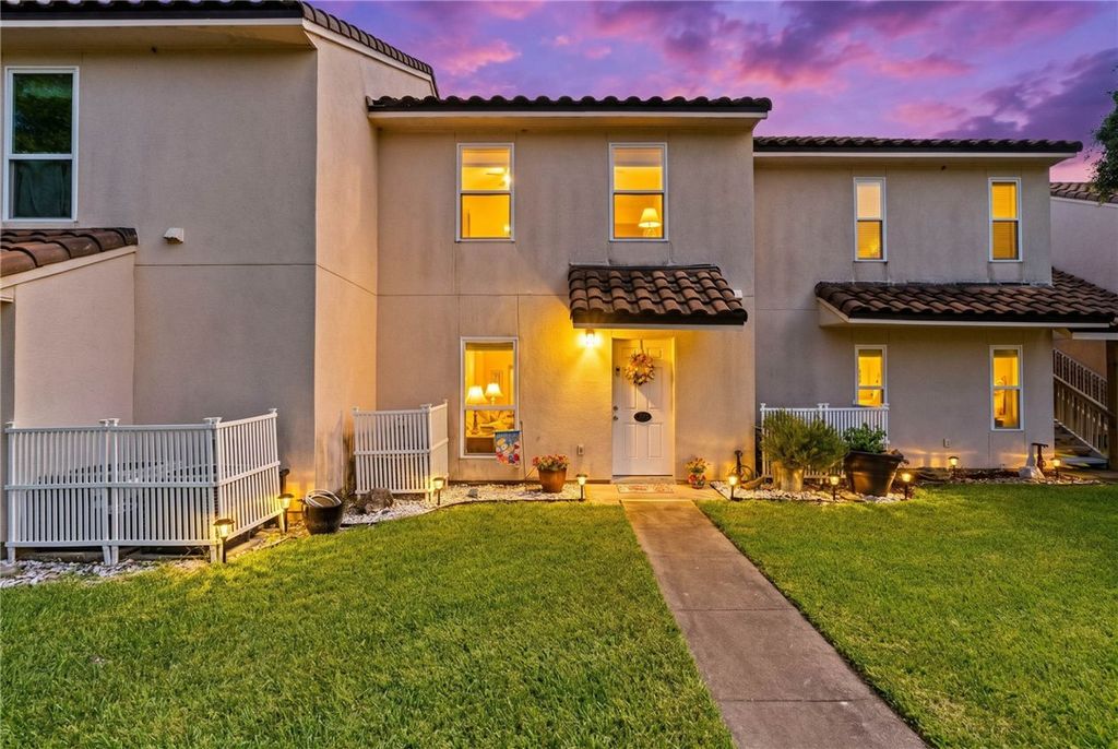 221 Marion Dr C106, Rockport, TX 78382 — exterior