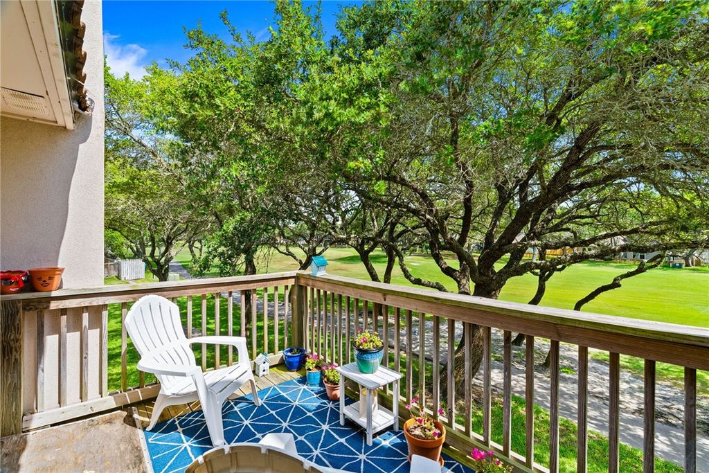 221 Marion Dr C106, Rockport, TX 78382 — photo 2