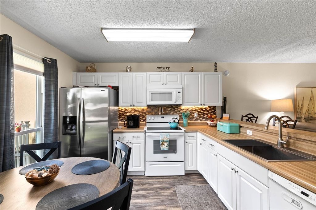 221 Marion Dr C106, Rockport, TX 78382 — photo 4