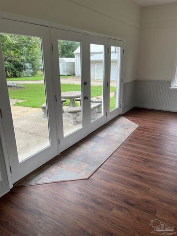 3135 Hwy 196, Molino, FL 32533