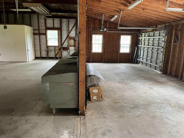 3135 Hwy 196, Molino, FL 32533