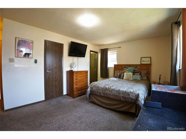 2 Verdosa Dr, Pueblo, CO 81005