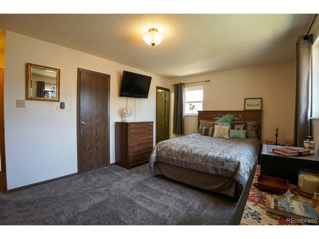 2 Verdosa Dr, Pueblo, CO 81005