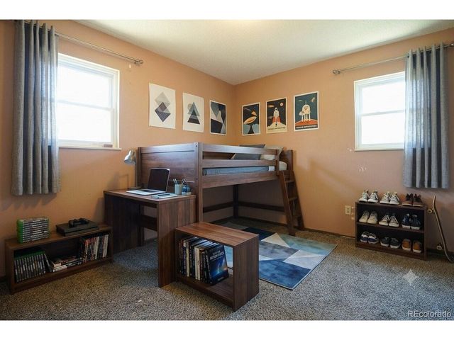 2 Verdosa Dr, Pueblo, CO 81005