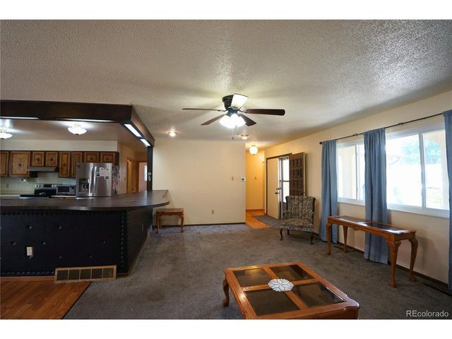 2 Verdosa Dr, Pueblo, CO 81005