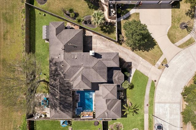 5920 Ruby Dr, Pearland, TX 77581