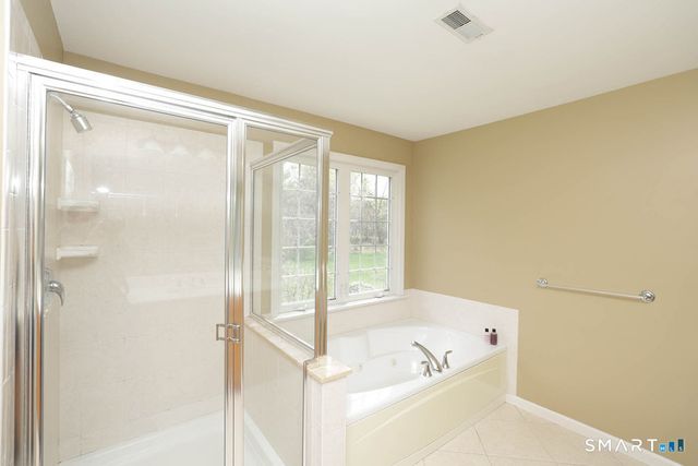 38 Bradford Walk 38, Farmington, CT 06032