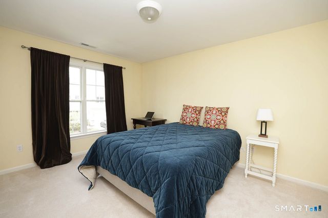 38 Bradford Walk 38, Farmington, CT 06032