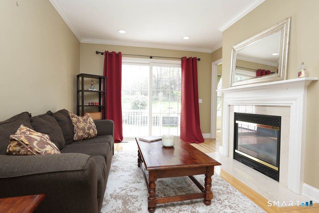 38 Bradford Walk 38, Farmington, CT 06032