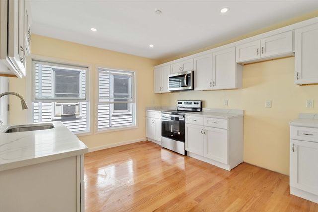 1 Glenwood St 5, Malden, MA 02148