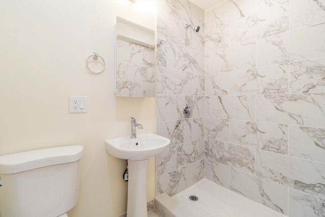 1 Glenwood St 5, Malden, MA 02148