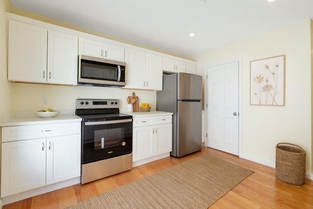 1 Glenwood St 5, Malden, MA 02148