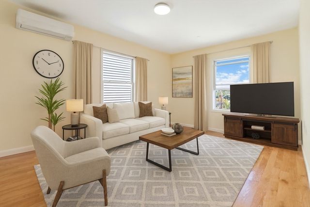 1 Glenwood St 5, Malden, MA 02148