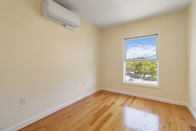 1 Glenwood St 5, Malden, MA 02148