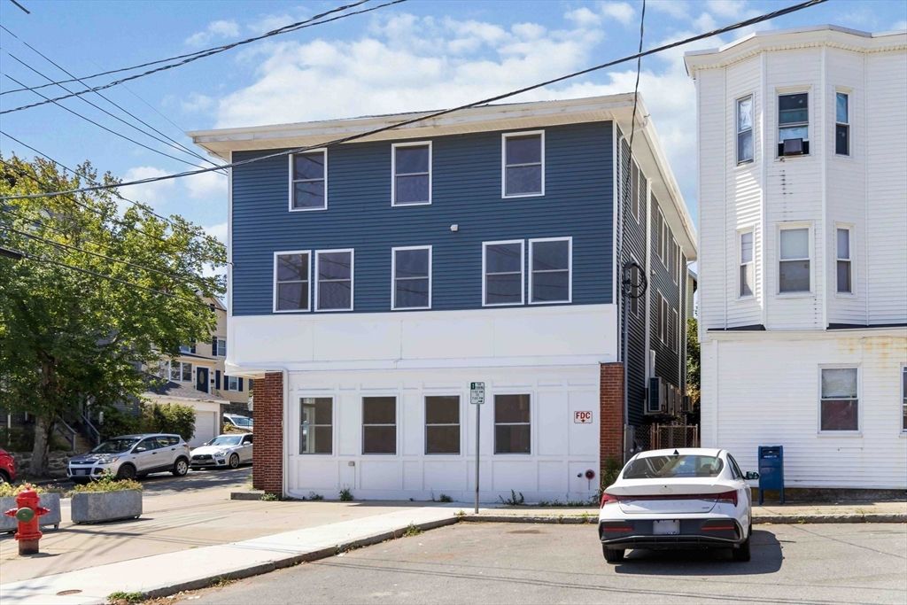 1 Glenwood St 5, Malden, MA 02148