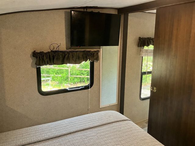 44 Arapaho Trl, Crossville, TN 38572