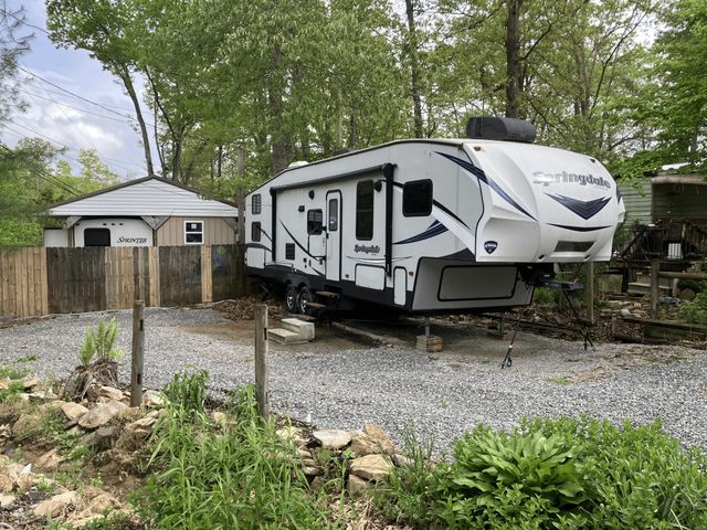 44 Arapaho Trl, Crossville, TN 38572