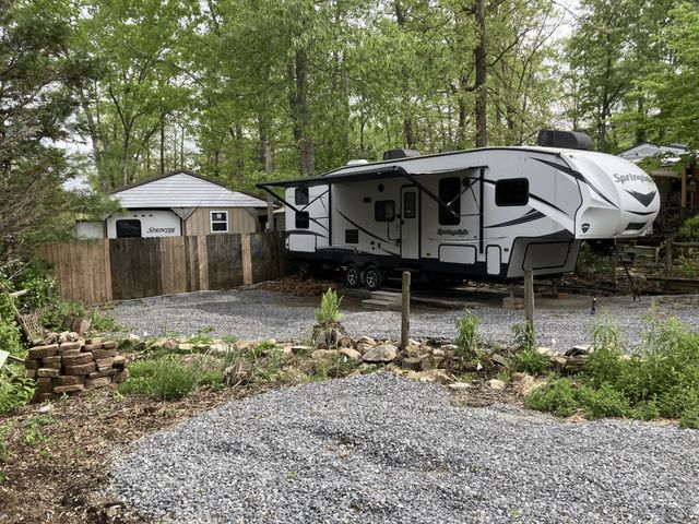 44 Arapaho Trl, Crossville, TN 38572