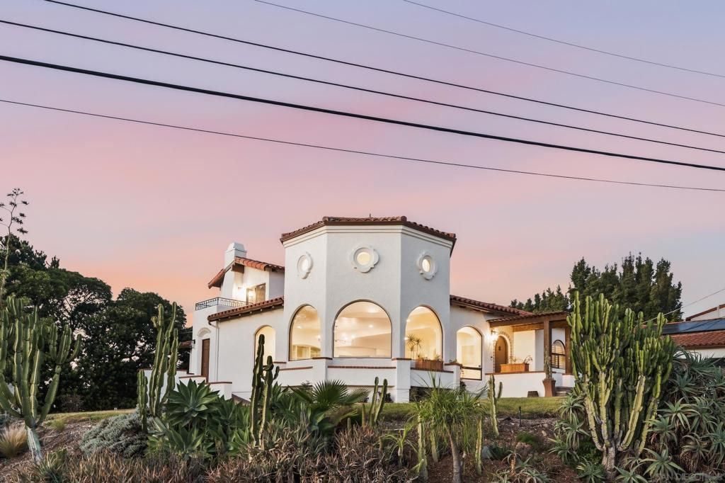 Image 1 of property listing at 4557 Mayapan Dr, La Mesa, CA 91941