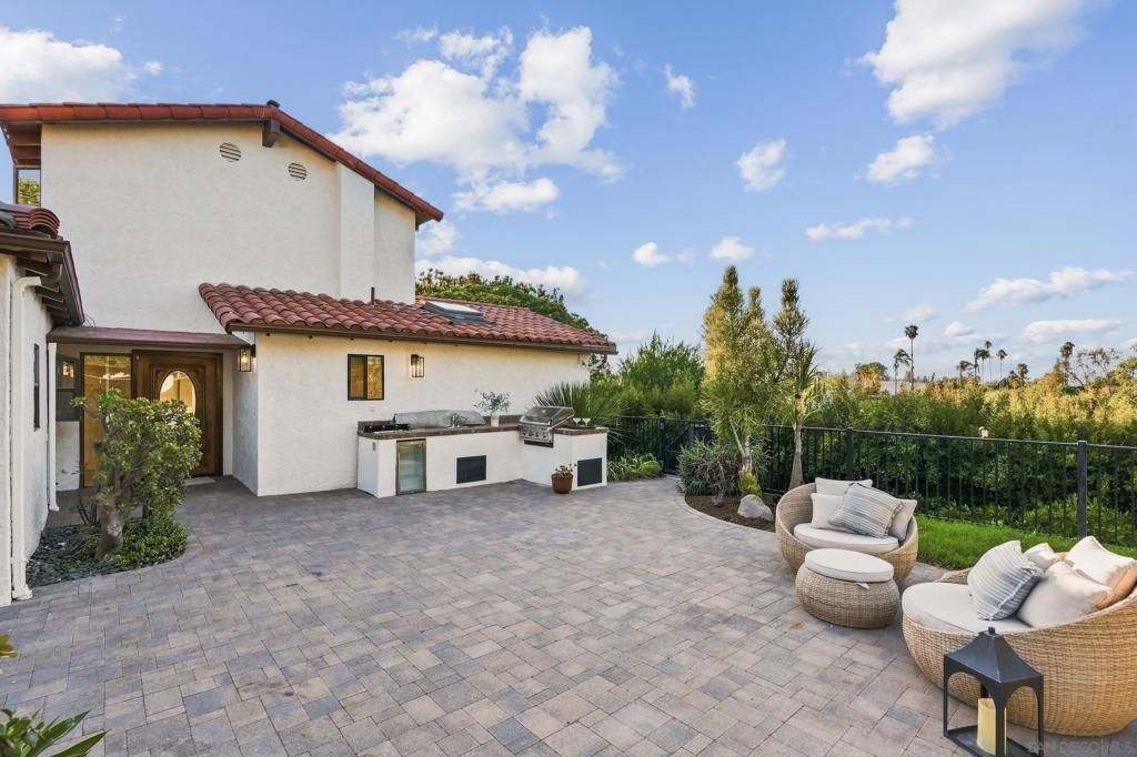 Image 22 of property listing at 4557 Mayapan Dr, La Mesa, CA 91941
