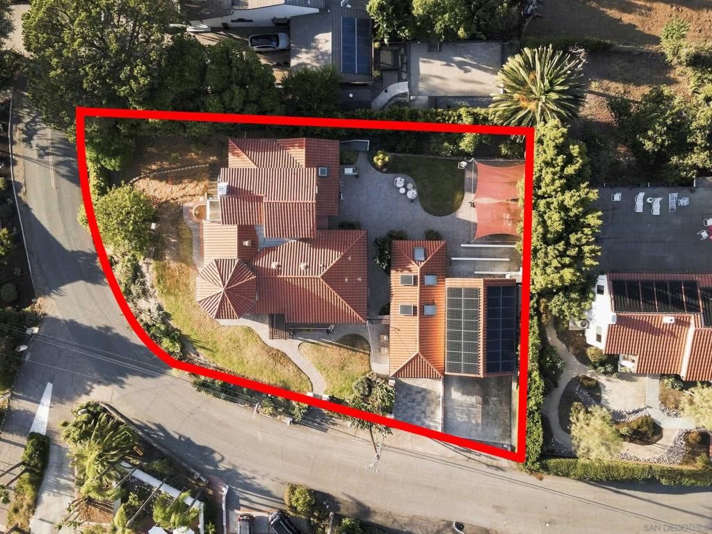 Image 25 of property listing at 4557 Mayapan Dr, La Mesa, CA 91941