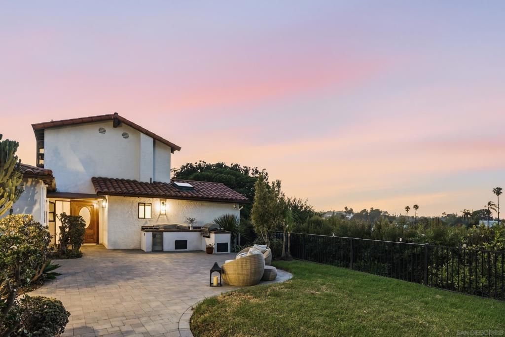 Image 33 of property listing at 4557 Mayapan Dr, La Mesa, CA 91941