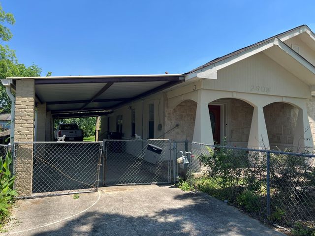 2605 Delafield Street, Houston, TX 77023
