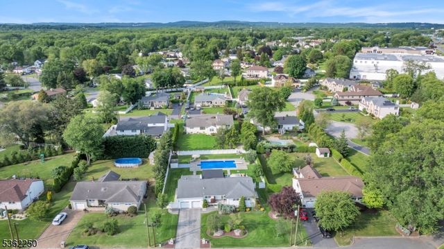 7 Charles Dr, Fairfield Twp., NJ 07004