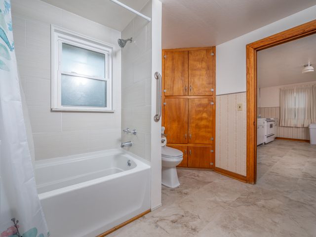 48 Burks Court, West Liberty, KY 41472