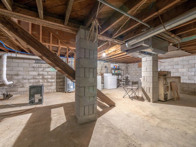 48 Burks Court, West Liberty, KY 41472