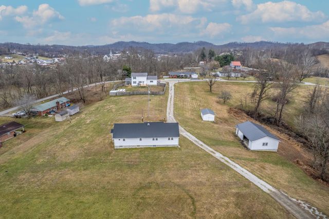 48 Burks Court, West Liberty, KY 41472