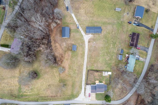 48 Burks Court, West Liberty, KY 41472