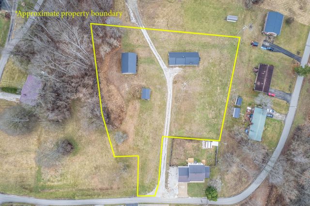 48 Burks Court, West Liberty, KY 41472