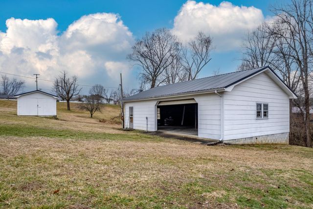 48 Burks Court, West Liberty, KY 41472