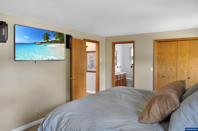 1040 SW Tall Oaks Dr, Mcminnville, OR 97128