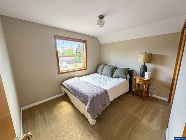 1040 SW Tall Oaks Dr, Mcminnville, OR 97128