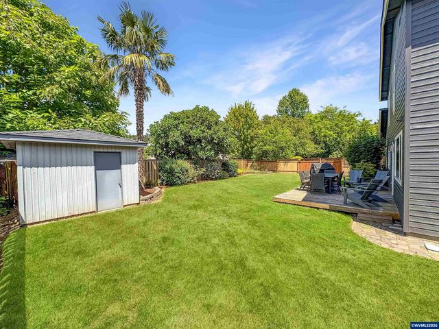 1040 SW Tall Oaks Dr, Mcminnville, OR 97128