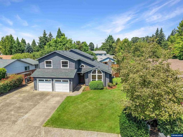 1040 SW Tall Oaks Dr, Mcminnville, OR 97128