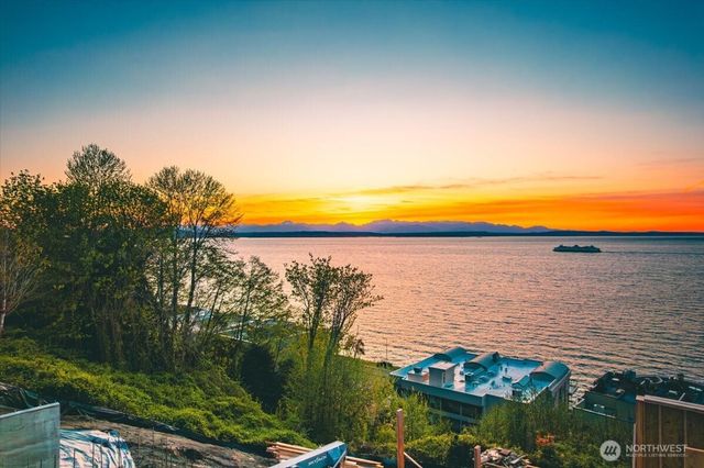 1019 California Lane SW, Seattle, WA 98116