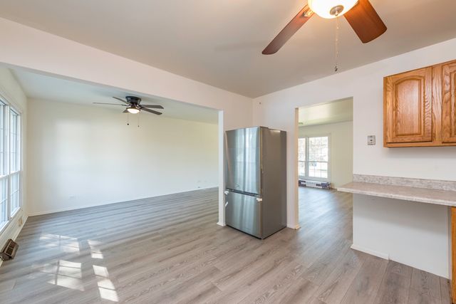 2713 W VERMONT Avenue, Waukegan, IL 60087