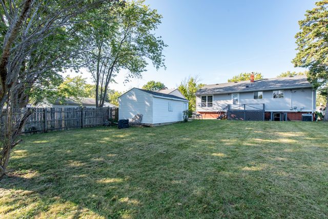 2713 W VERMONT Avenue, Waukegan, IL 60087